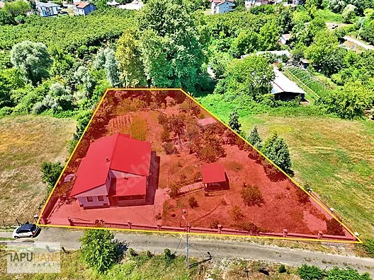 TAPUHANE'DEN KAZİMİYE KÖYÜNDE 1.932M2 ARSA İÇİNDE MÜSTAKİL EV