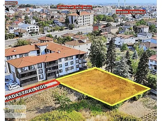 TAPUHANE'DEN BAYRAKTEPE YOLU 816M2 İMARLI SATILIK ARSA